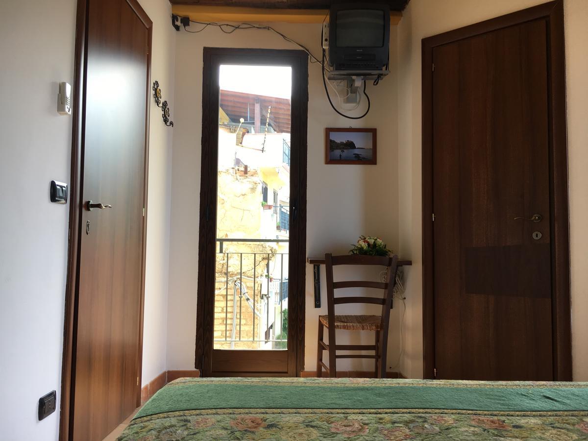 Bed and Breakfast La Bastia à Scilla Extérieur photo